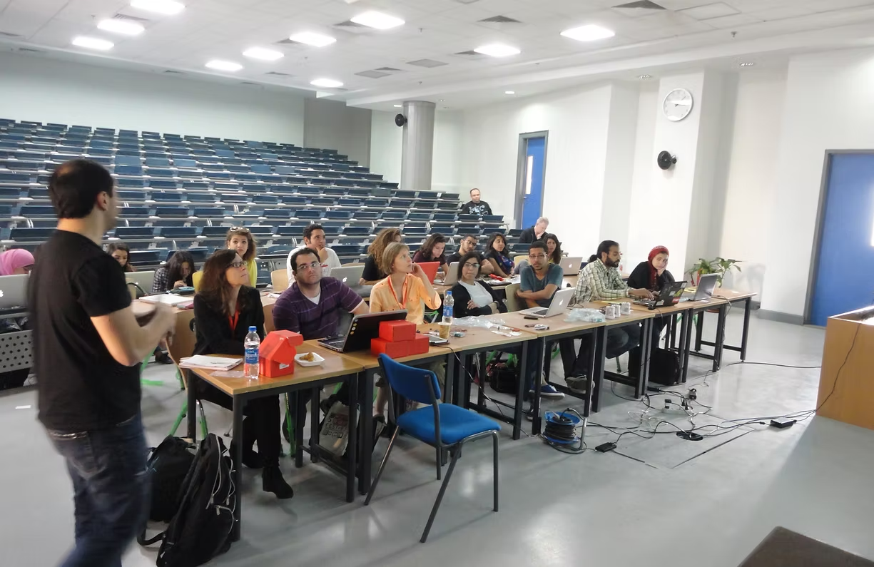 58f485_43daf4f94e2c40d7b9fd60addc5a3c03~mv2